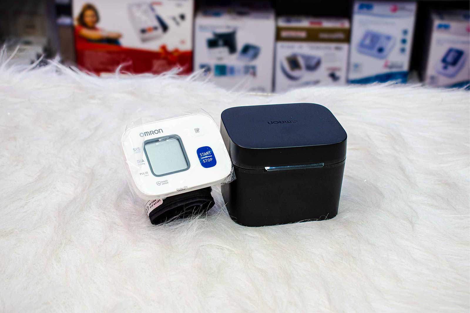 فشارسنج OMRON RS2