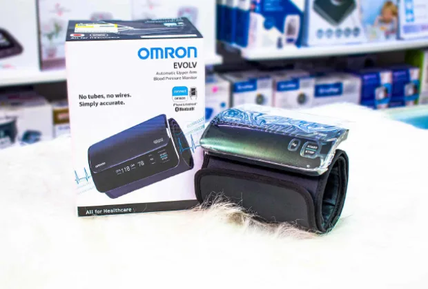 فشارسنج دیجیتالی بازویی امرن omron E Volve